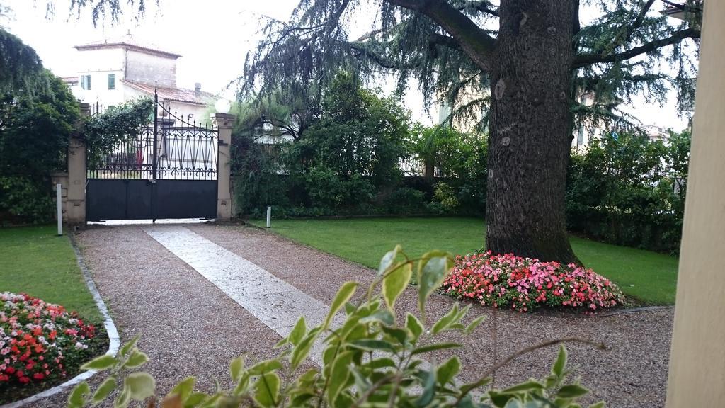 B&B Villa Dei Pini Domegliara Exterior photo