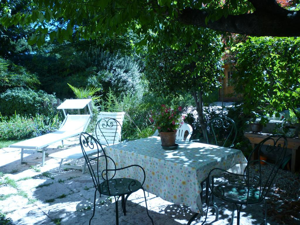 B&B Villa Dei Pini Domegliara Exterior photo